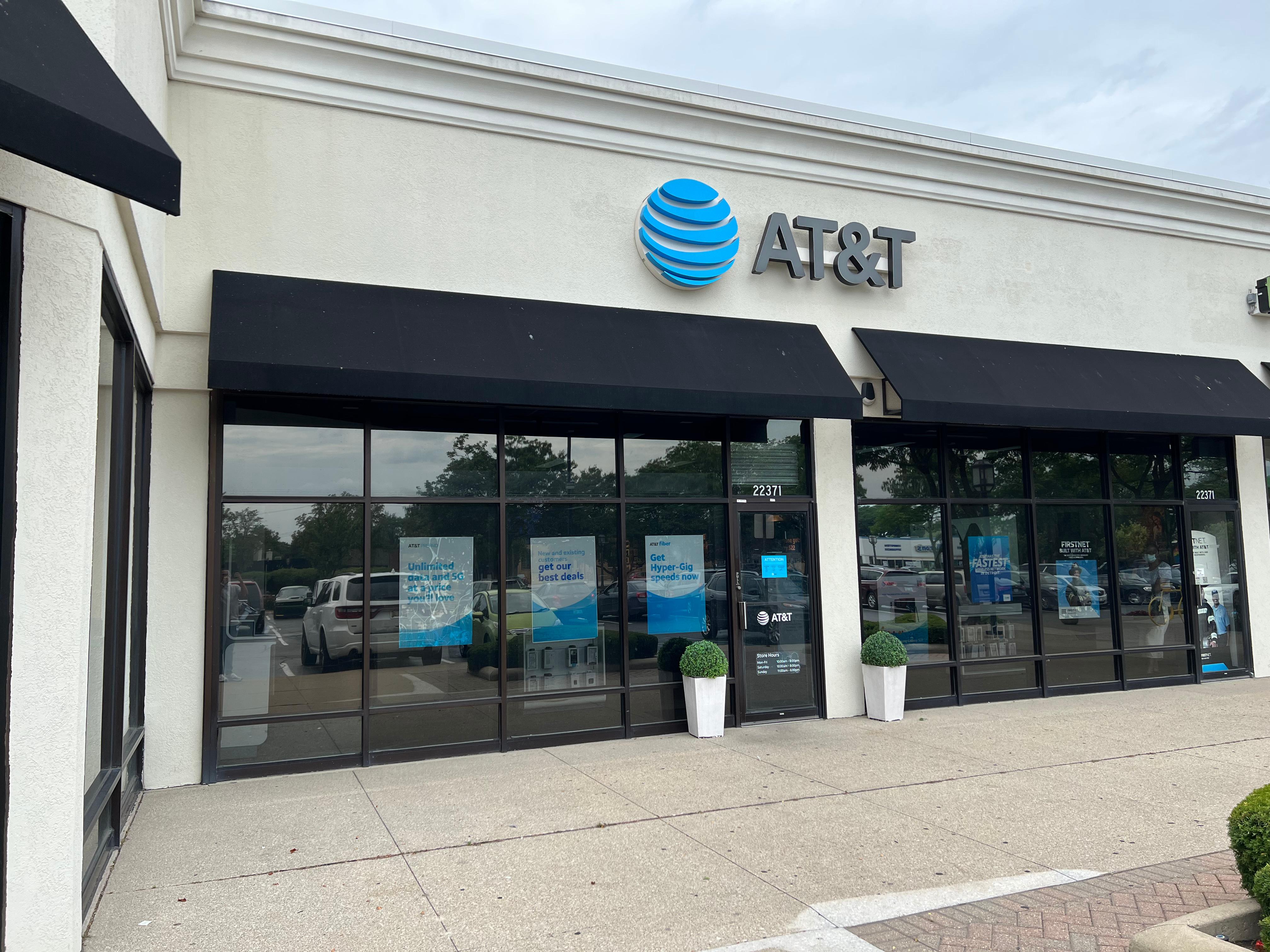 Cell Phone Store in Eastpointe | iPhones, Samsung Phones, Prepaid ...