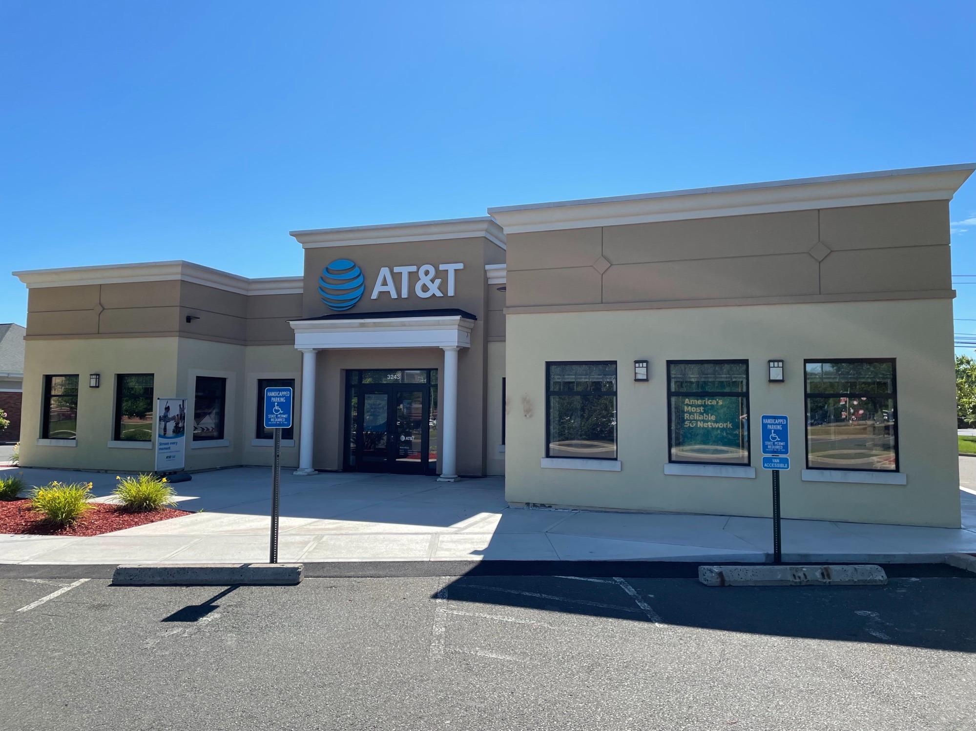 AT&T Newington Cell Phones, Wireless Plans & Accessories 3243