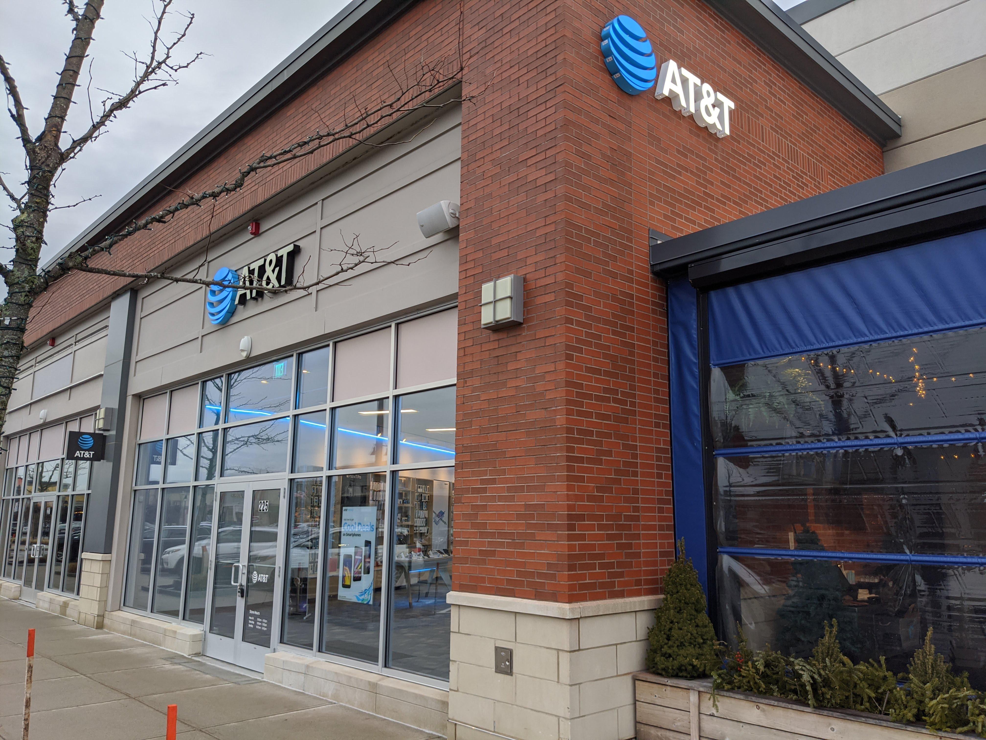 AT&T Lynnfield Cell Phones, Wireless Plans & Accessories 225 Market