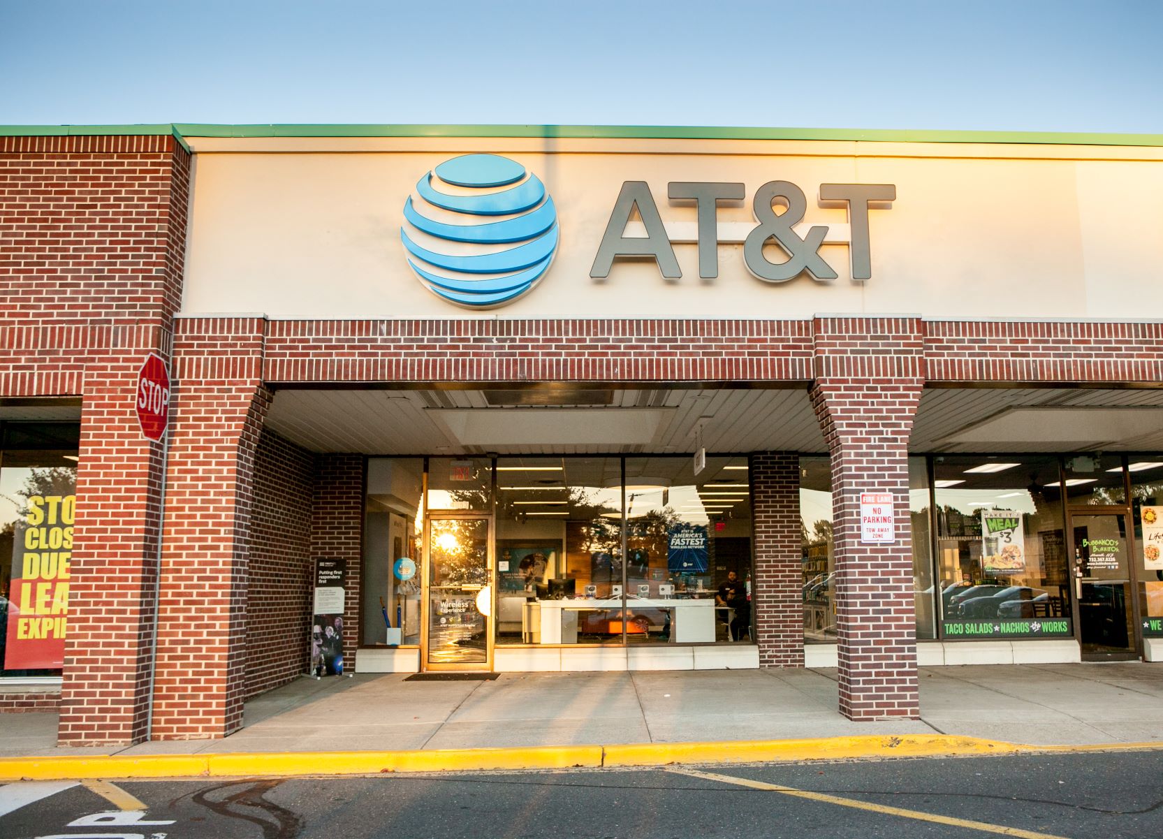 Cell Phone Store in Howell | iPhones, Samsung Phones, Prepaid Phones ...