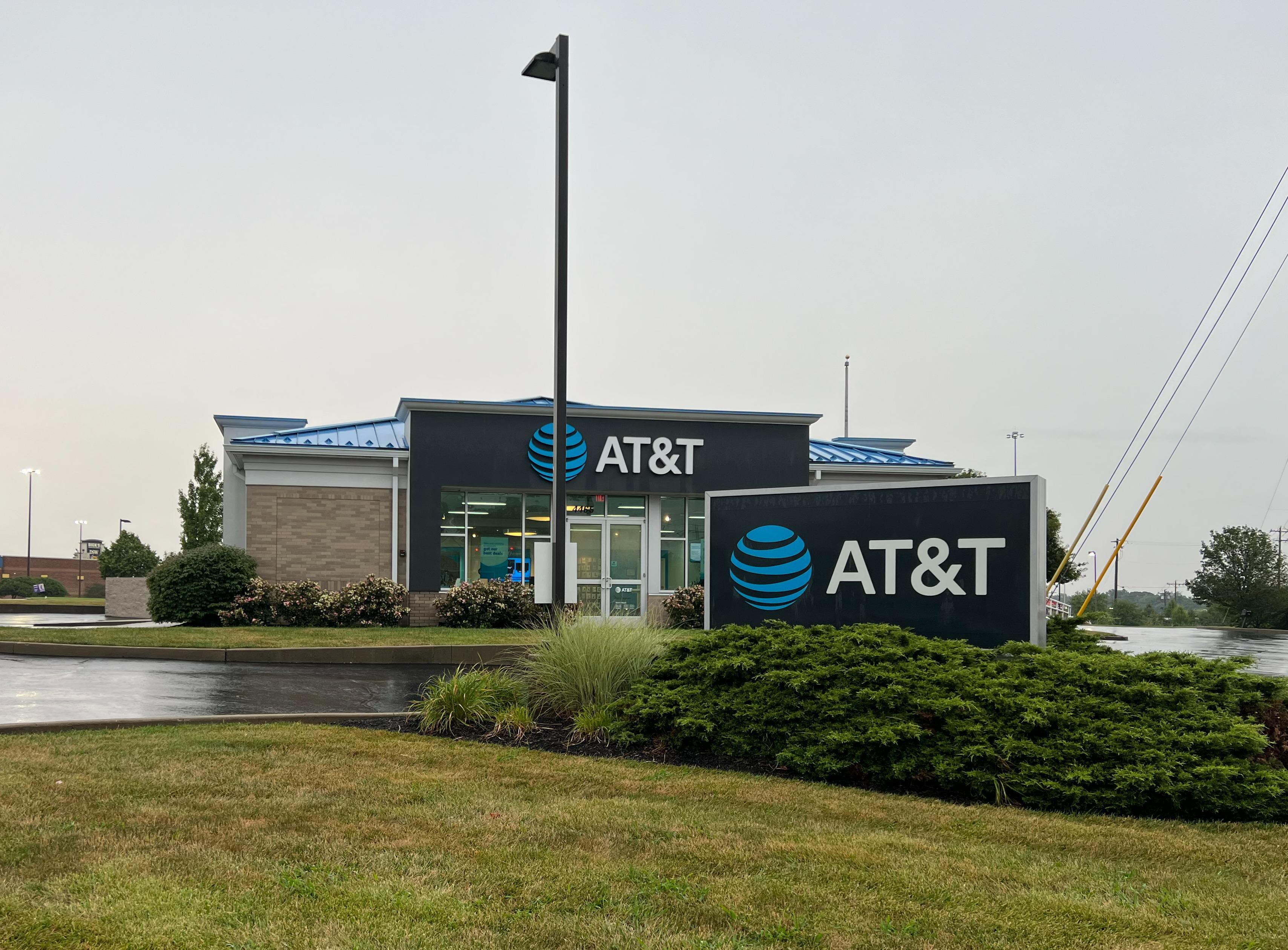 Phones, Internet & Holiday Tech Gifts at AT&T | AT&T Eastgate - 4465 ...
