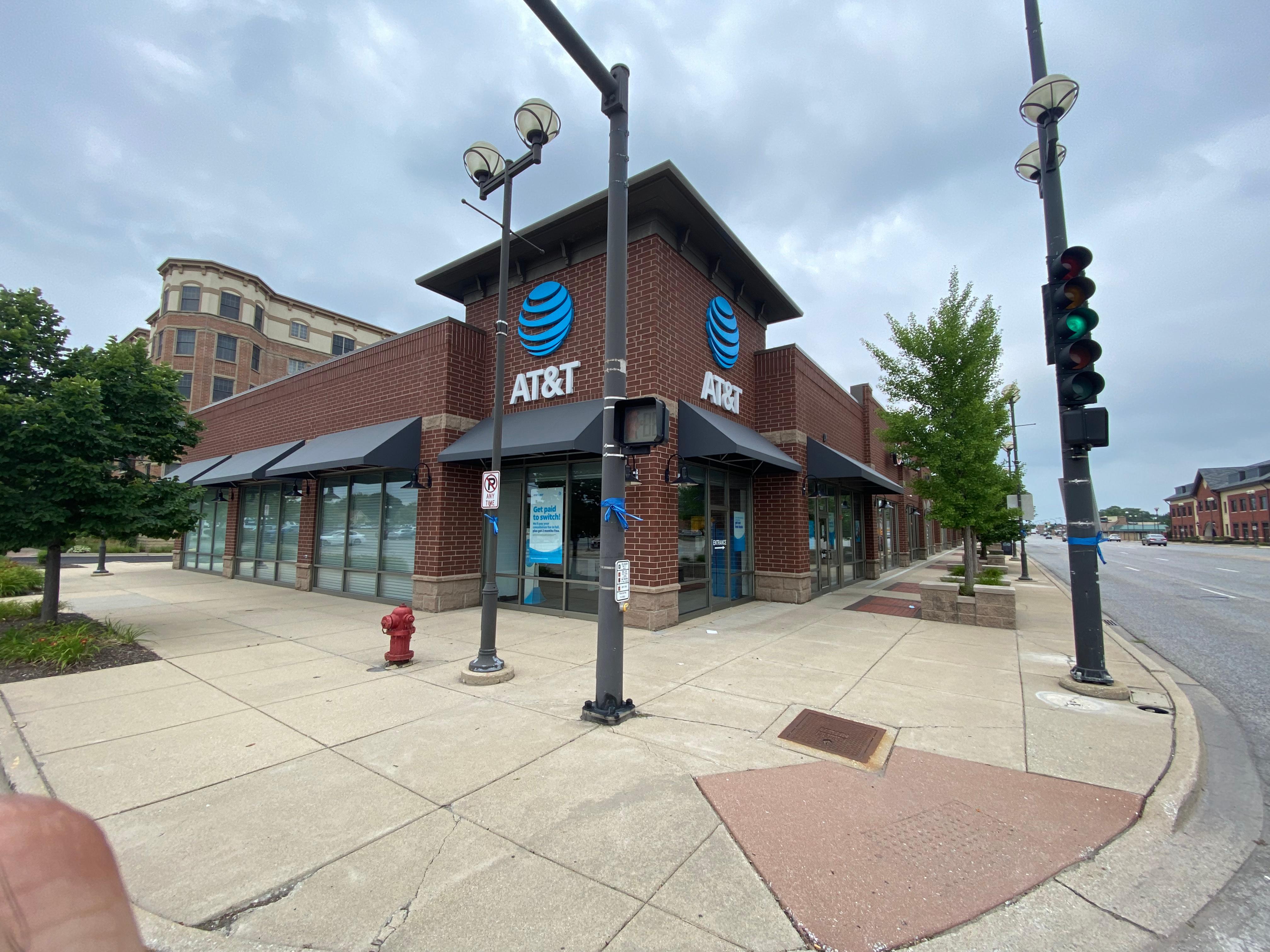 Cell Phone Store in Oak Lawn | iPhones, Samsung Phones, Prepaid Phones ...