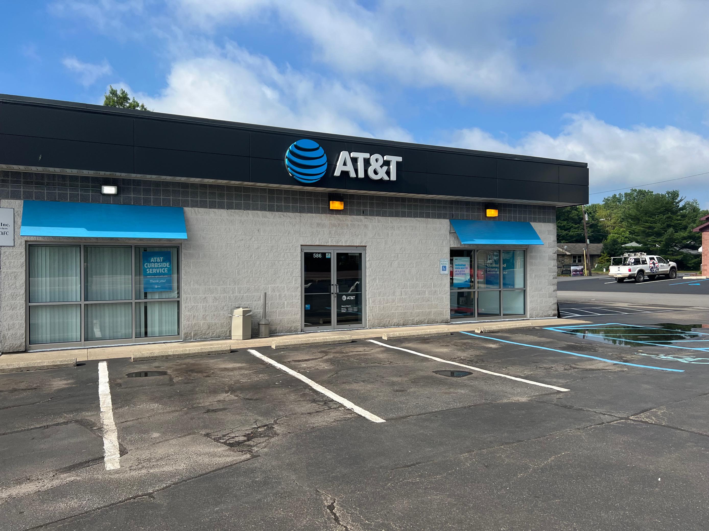AT&T Hazleton Cell Phones, Wireless Plans & Accessories 586