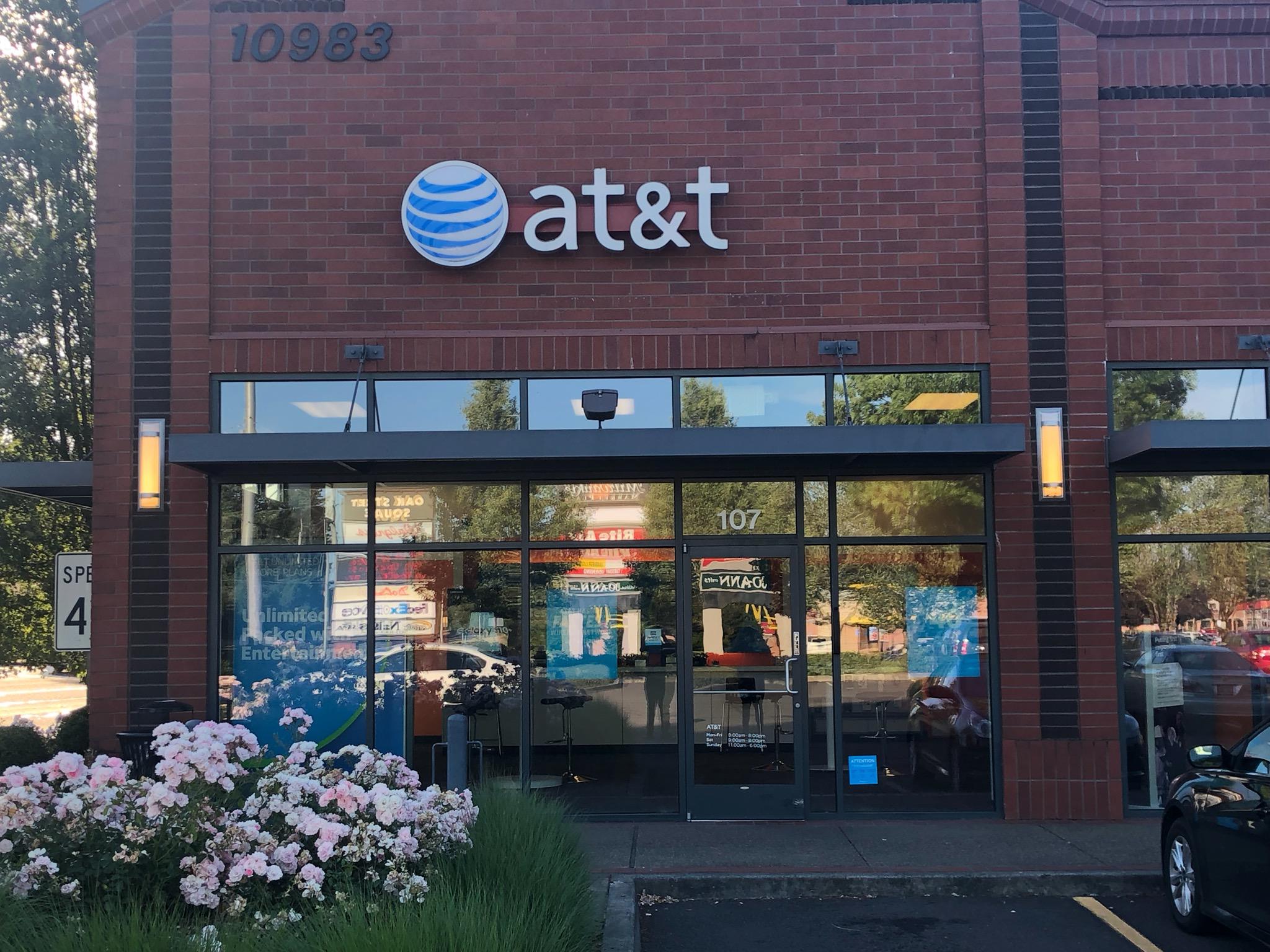 Cell Phone Store in Milwaukie | iPhones, Samsung Phones, Prepaid Phones ...