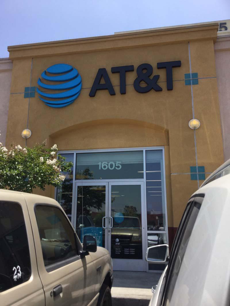 AT&T Los Angeles Cell Phones, Wireless Plans & Accessories 1605