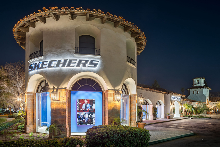 Skechers storefront. Your local shoe store in Thousand Oaks, CA