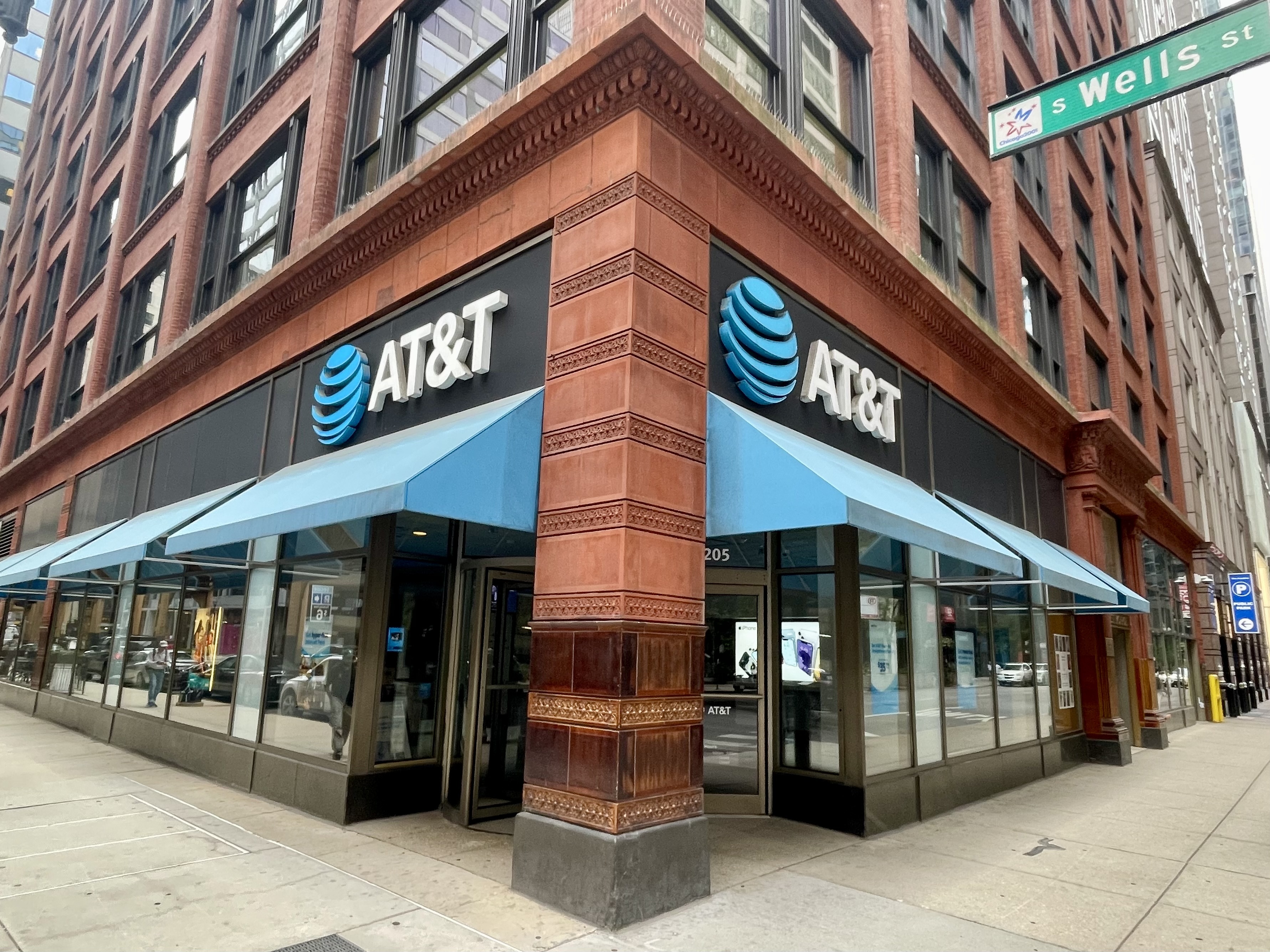 Cell Phone Store in Chicago | iPhones, Samsung Phones, Prepaid Phones ...